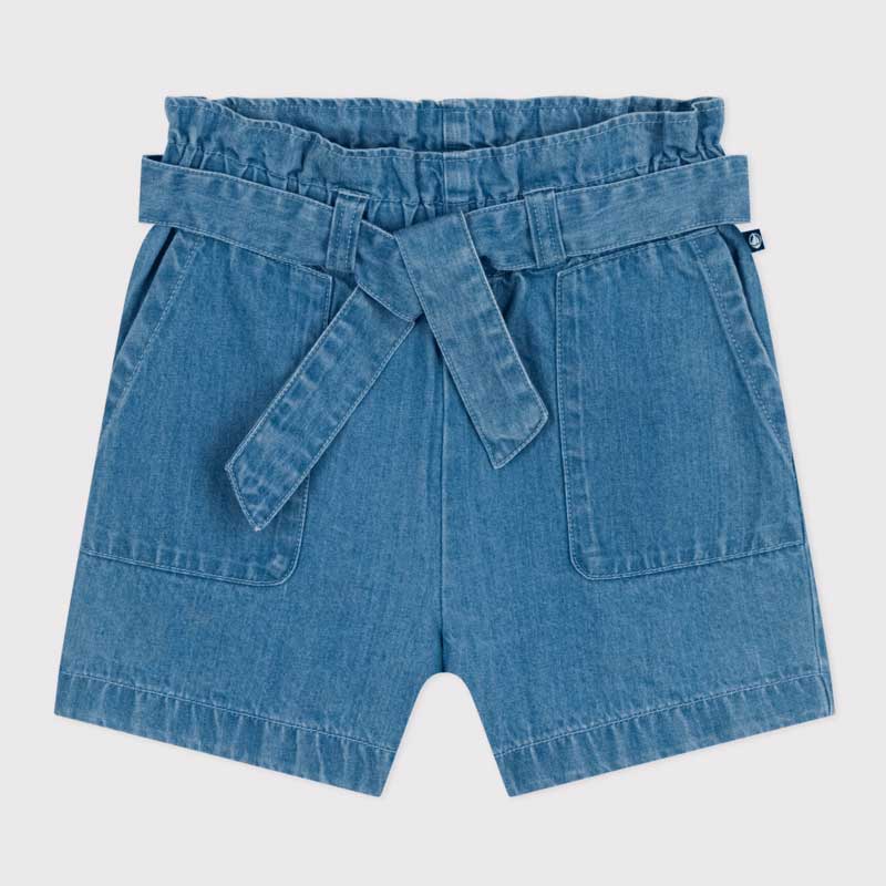 
Light denim shorts from the Petit Bateau Girls' Clothing Line. Flared shape with side pockets an...