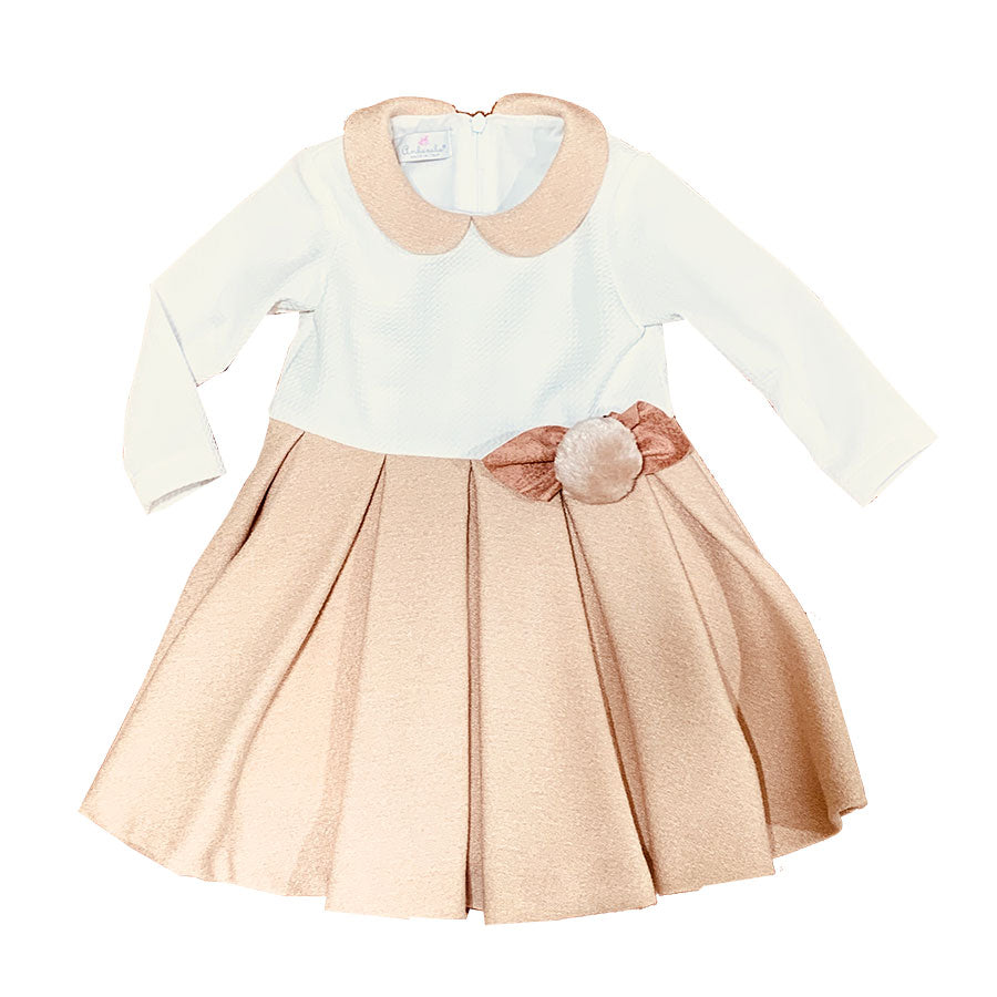 Abitino from the Ambarabà Girls' Clothing line, with long sleeves and a zipper on the back.
Cute ...