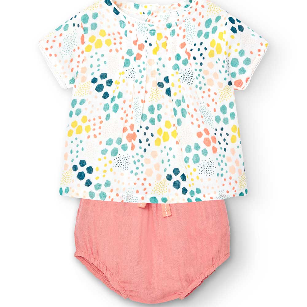 
Two-piece set from the Boboli Girls' Clothing Line, with culotte and short-sleeved blouse with a...