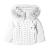 Cardigan bianco con cappuccio e bordo in eco pelliccia per bambina, motivo traforato davanti