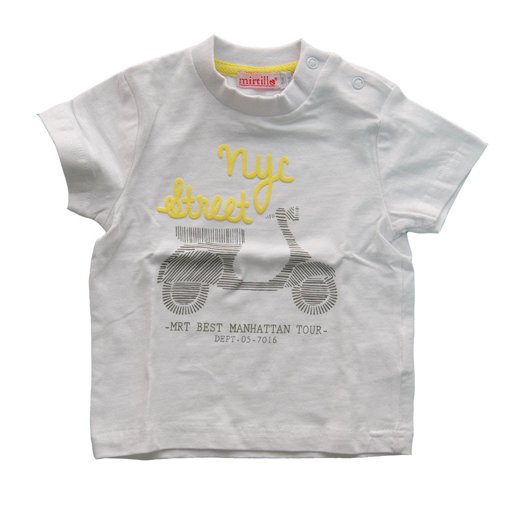 
  T-shirt from the children's clothing line Mirtillo. Solid colour with print on the front
  in ...