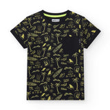 T-shirt nera con stampa colorata e design divertente per bambini.
