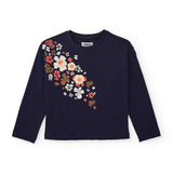 Maglia manica lunga blu scuro con stampe floreali arancioni, bianche e marroni lato spalla