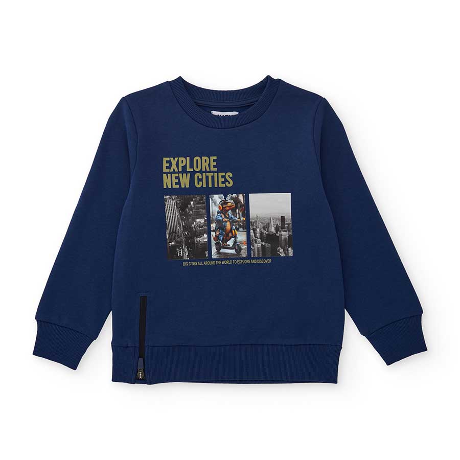 Scopri la comodità e lo stile urbano con questa felpa girocollo, perfetta per accompagnare il tuo...