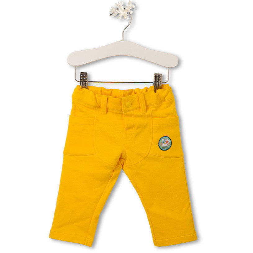 
  Lightweight sweatshirt trousers from the Tuc Tuc children's clothing line, with details
  seam...