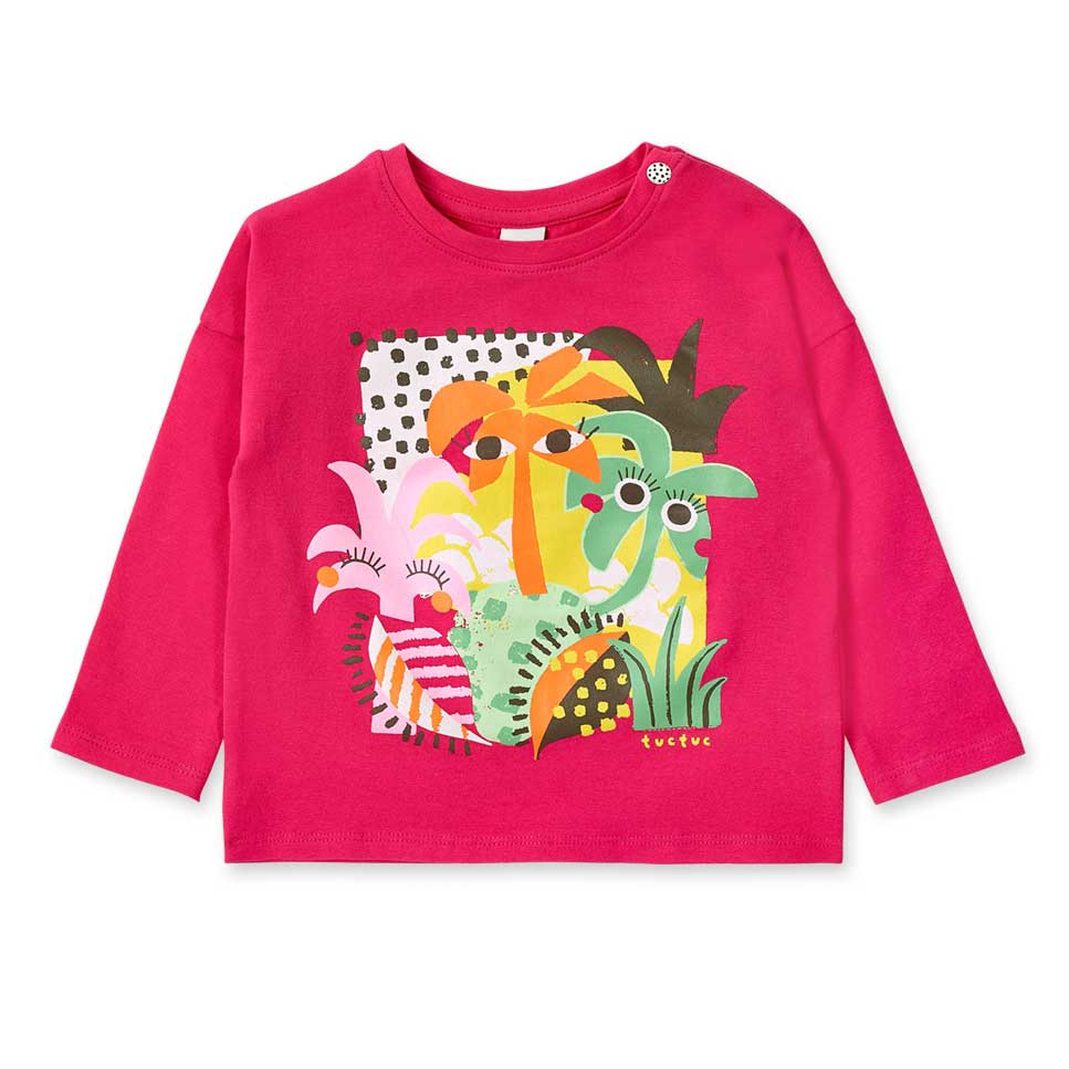 
Long-sleeved t-shirt from the Tuc Tuc girls' clothing line, with colorful print on the front.

 ...