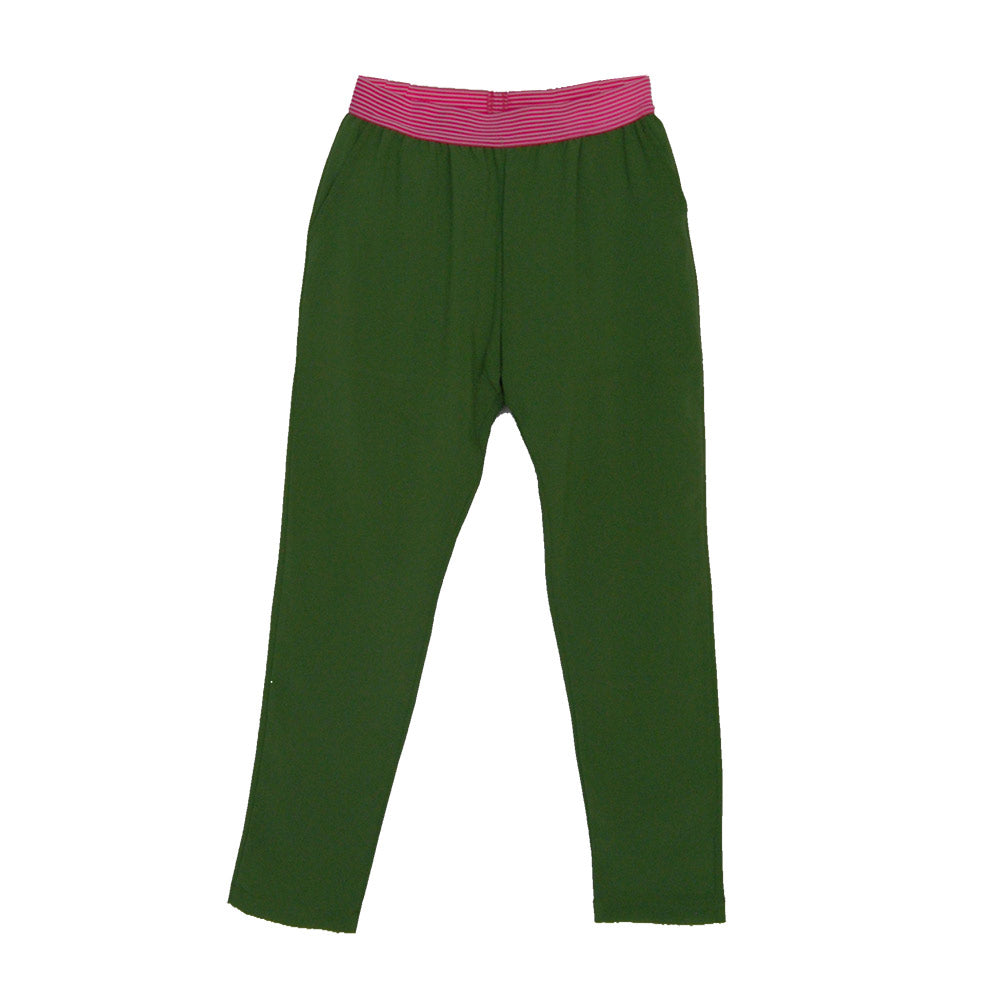
  Trousers from the Fracomina girl's clothing line in soft fabric. Dyeing
  joined with a thousa...