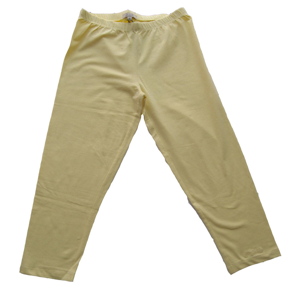 
  Short leggings from the Silvian Heach girl's clothing line. Basic model a
  solid color. Avail...