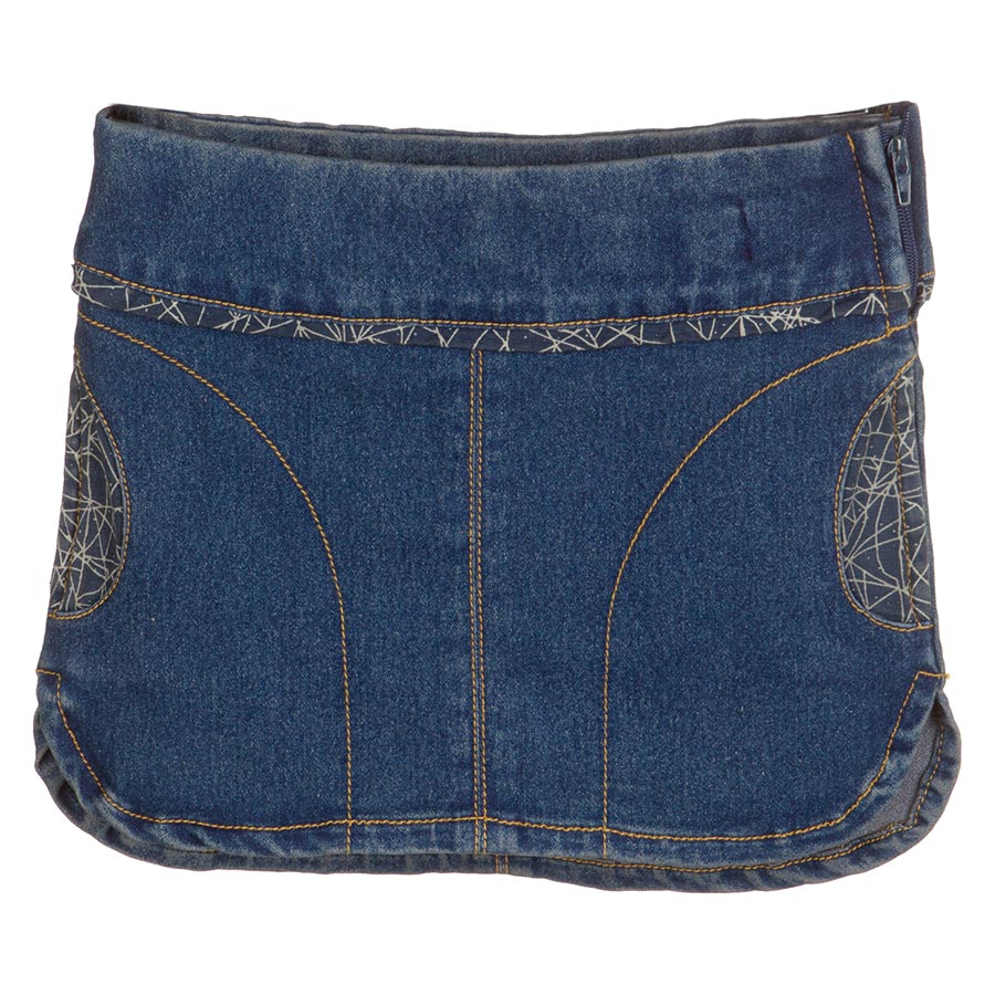 
  Miniskirt from the Tuc Tuc girl's clothing line, in jeans with side pockets.



  Composition ...