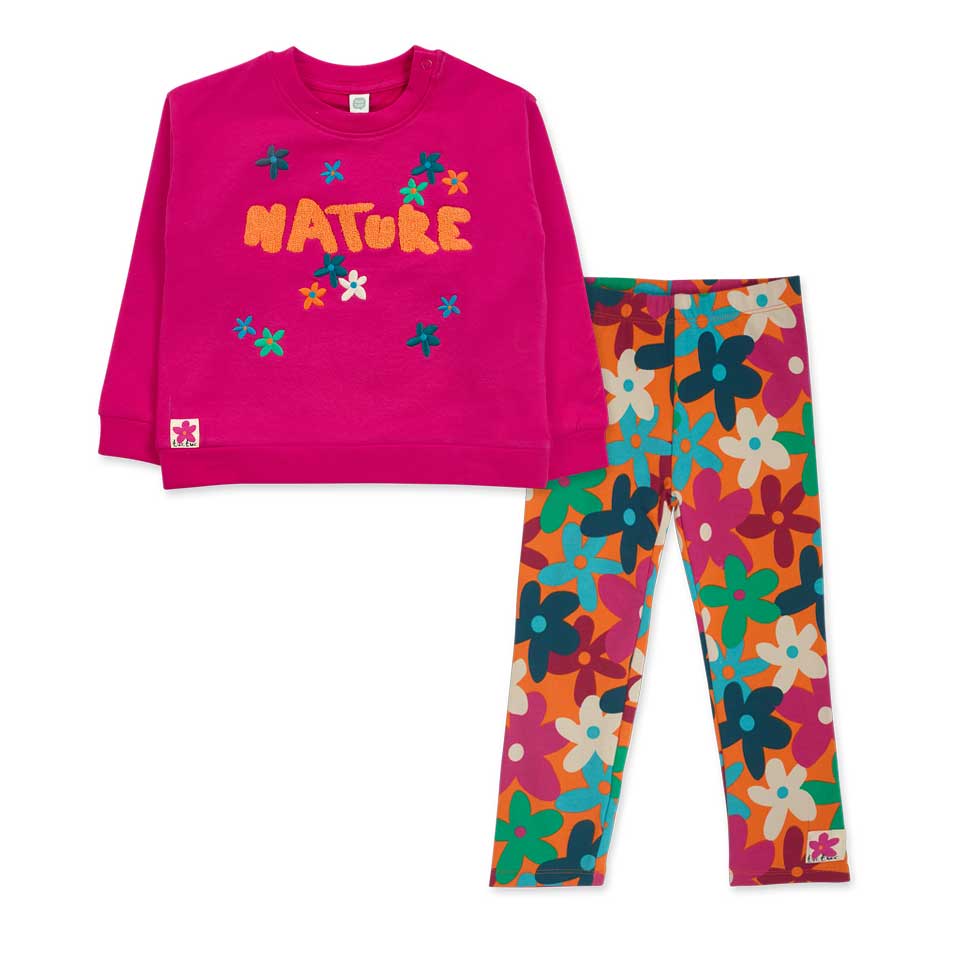 
Two-piece set from the Tuc Tuc Girls Clothing Line, with sweatshirt over with woolen appliqué on...